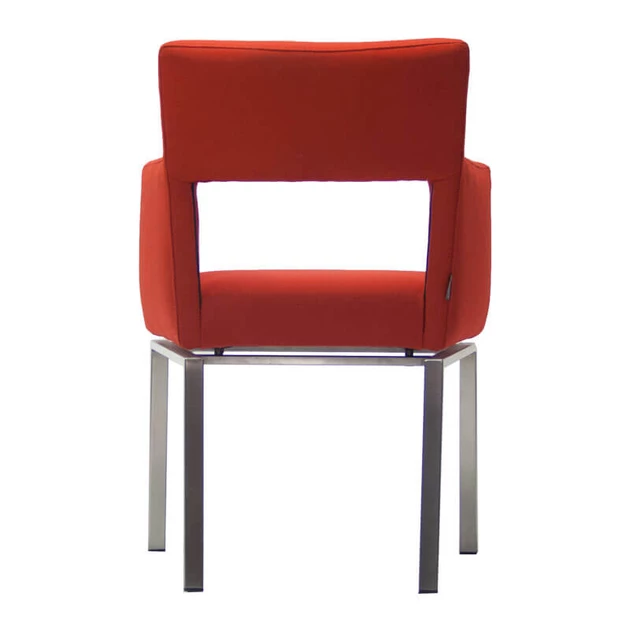 Tweedehands fauteuil Foucault rood gestoffeerd met geborsteld aluminium