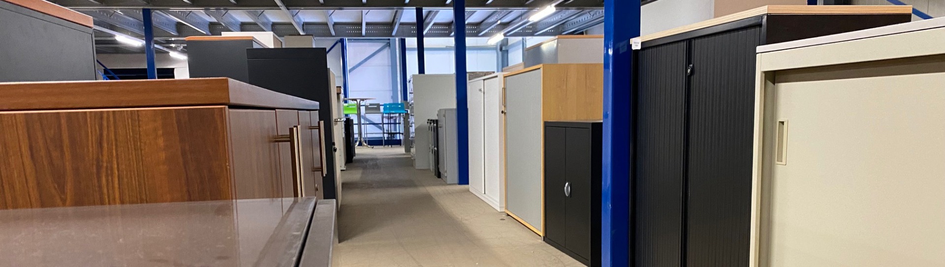 Gebruikte kantoorkasten in de showroom bij Officetopper