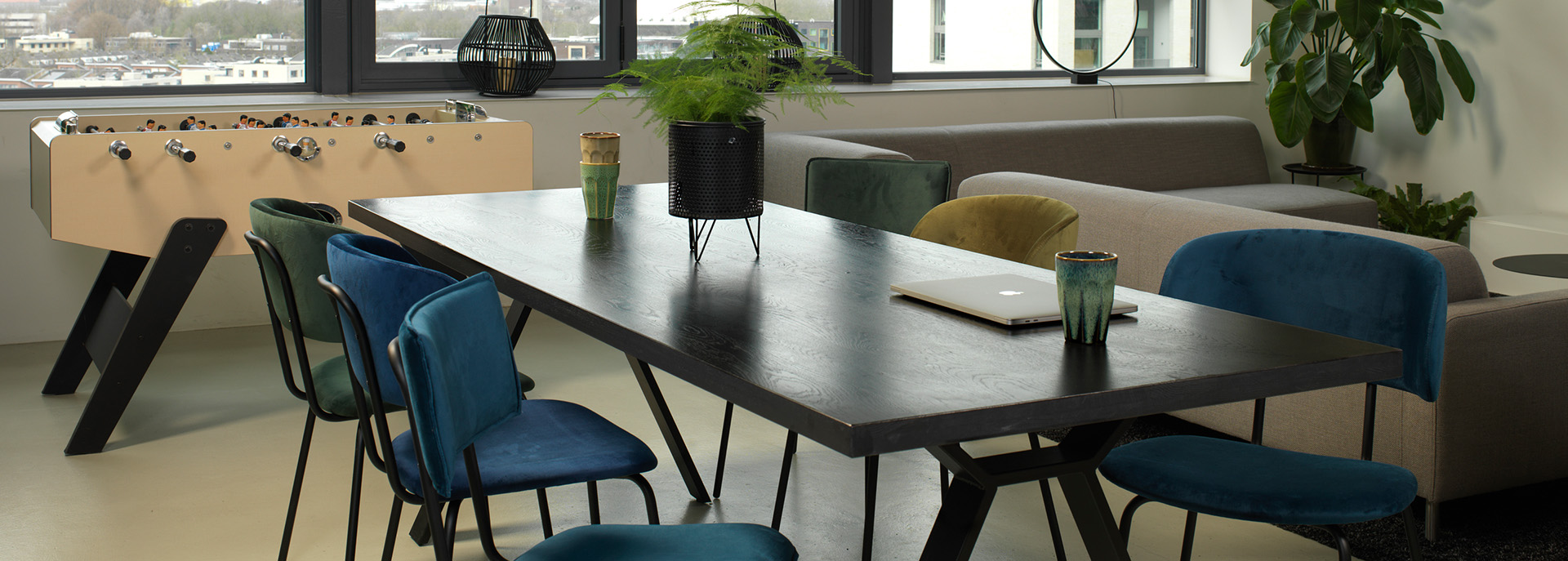 Gestoffeerde kantinestoelen met comfort