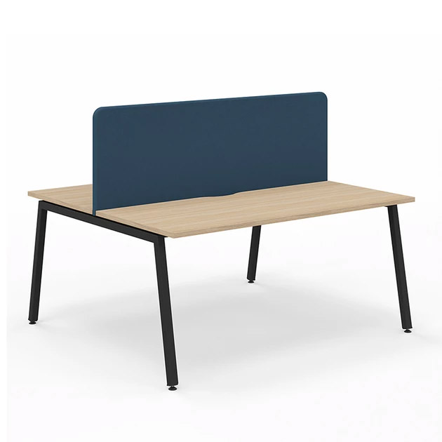 Bench werkplek Nova A Akoestisch 144 cm diep van Narbutas met akoestische scheidingswand